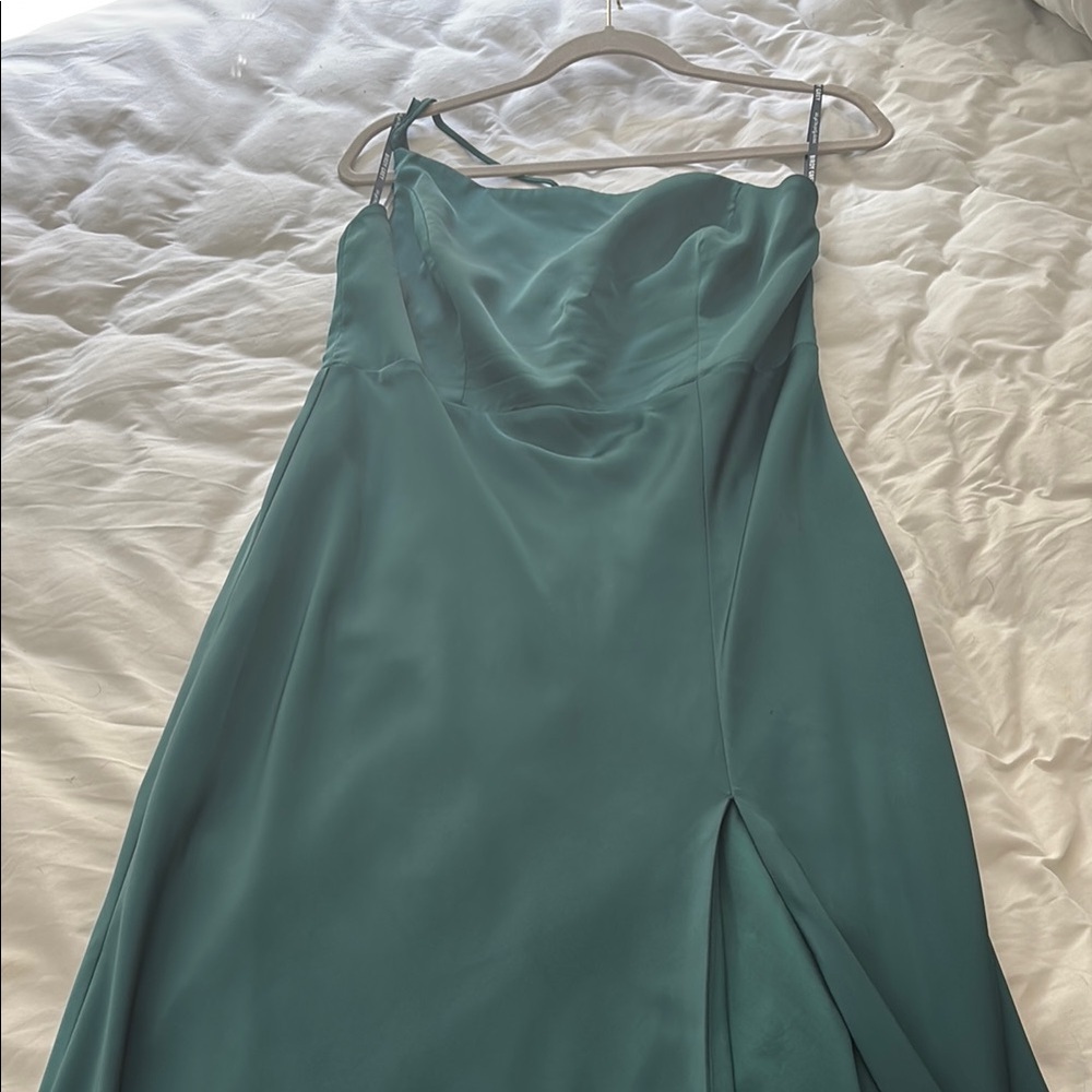 Elegant Emerald Evening Dress